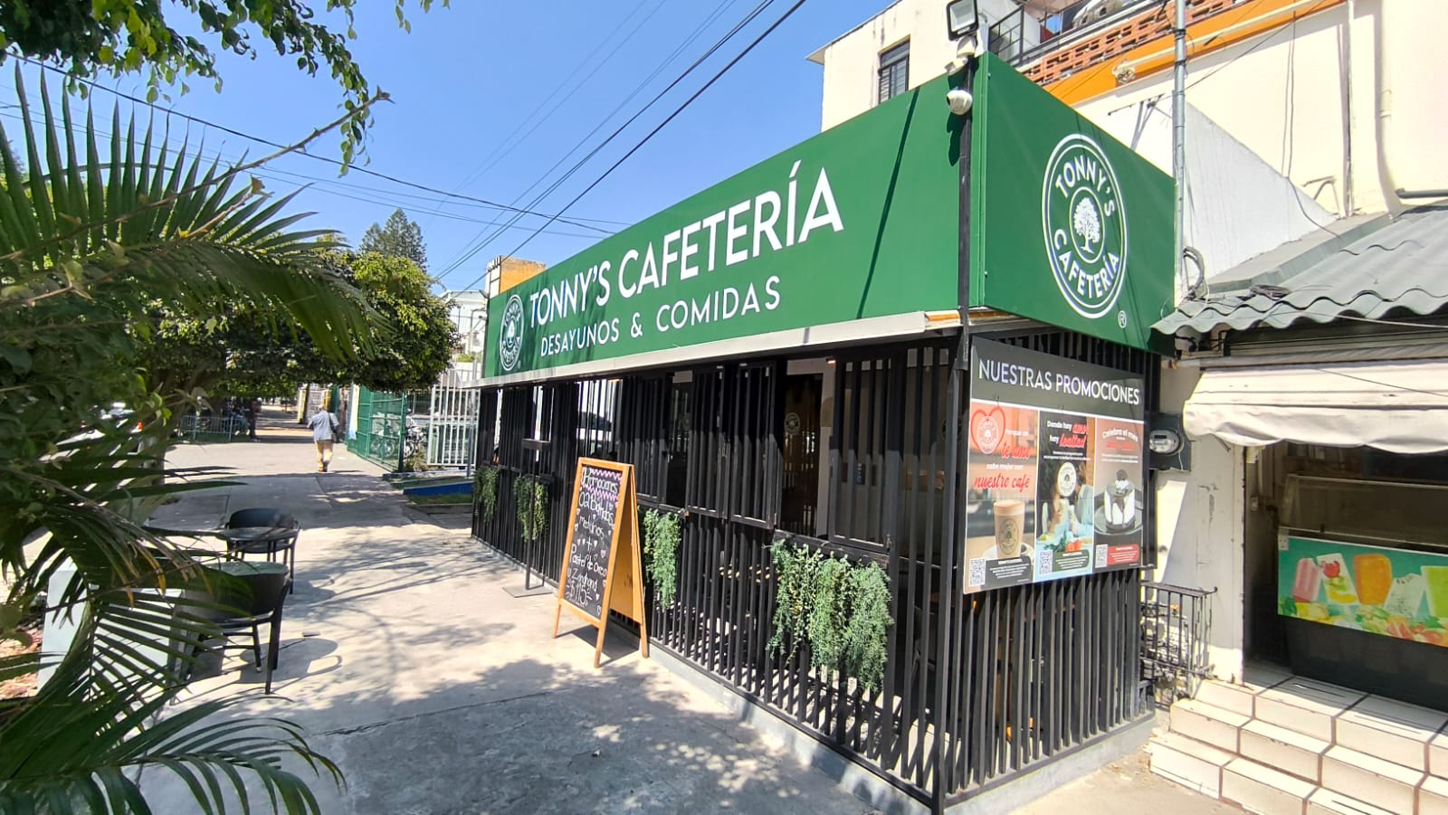 Tonny's Cafeteria Moderna